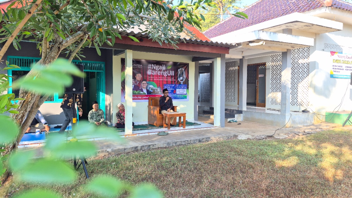 Lazis Unisia Gelar #NgajiBarengUII, Hadirkan Kajian Keislaman dan Semangat Berbagi di Griya Cendekia Playen